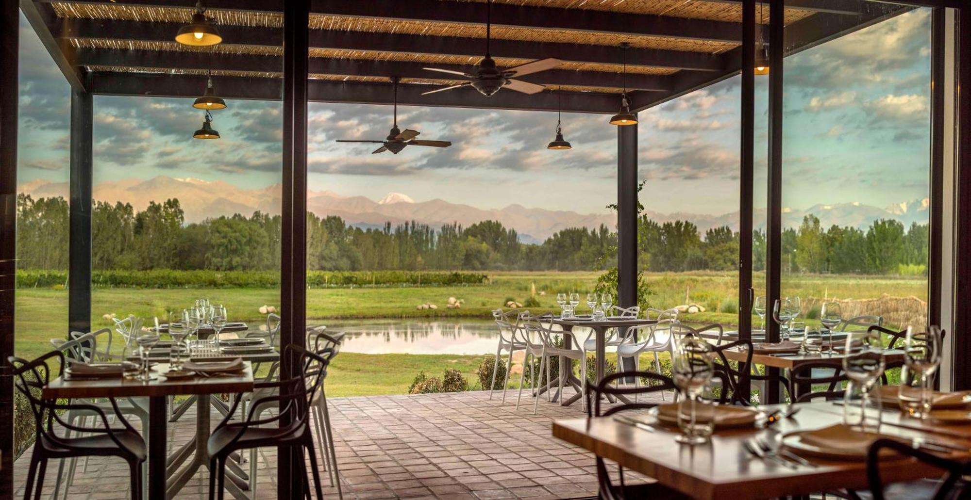 Postales Boutique Winery Hotel - Valle De Uco Colonia Las Rosas Dış mekan fotoğraf